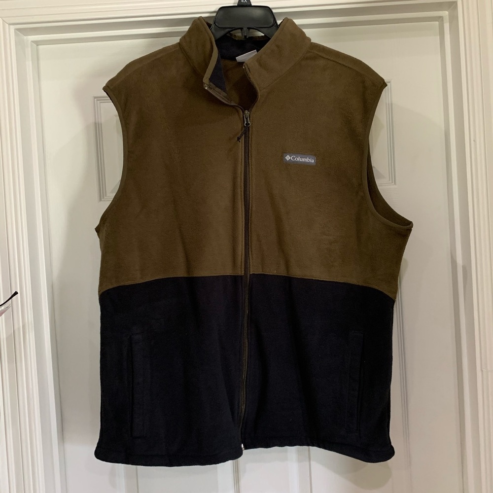 NWOT Men’s Columbia fleece vest
